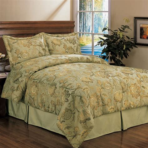 overstock queen size quilts.